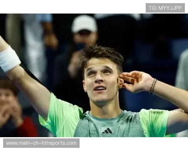 希克:为教练的第一场胜利,后卫们用行动回应期望,希克是哪个队 希克:为教练的第一场胜利,后卫们用行动回应期望,希克是哪个队