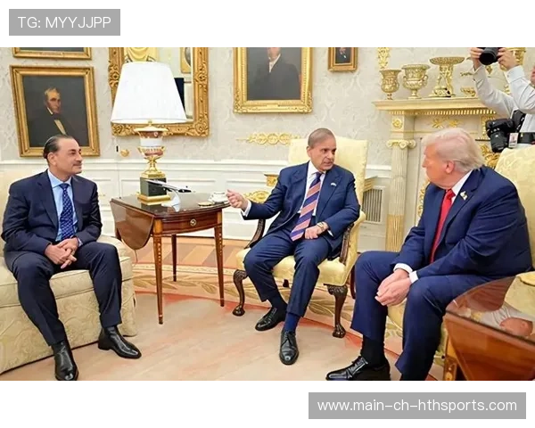 美巴会谈80分钟,特朗普微笑合影惹怒印度媒体:美国50年来最大外交转向 美巴会谈80分钟,特朗普微笑合影惹怒印度媒体:美国50年来最大外交转向