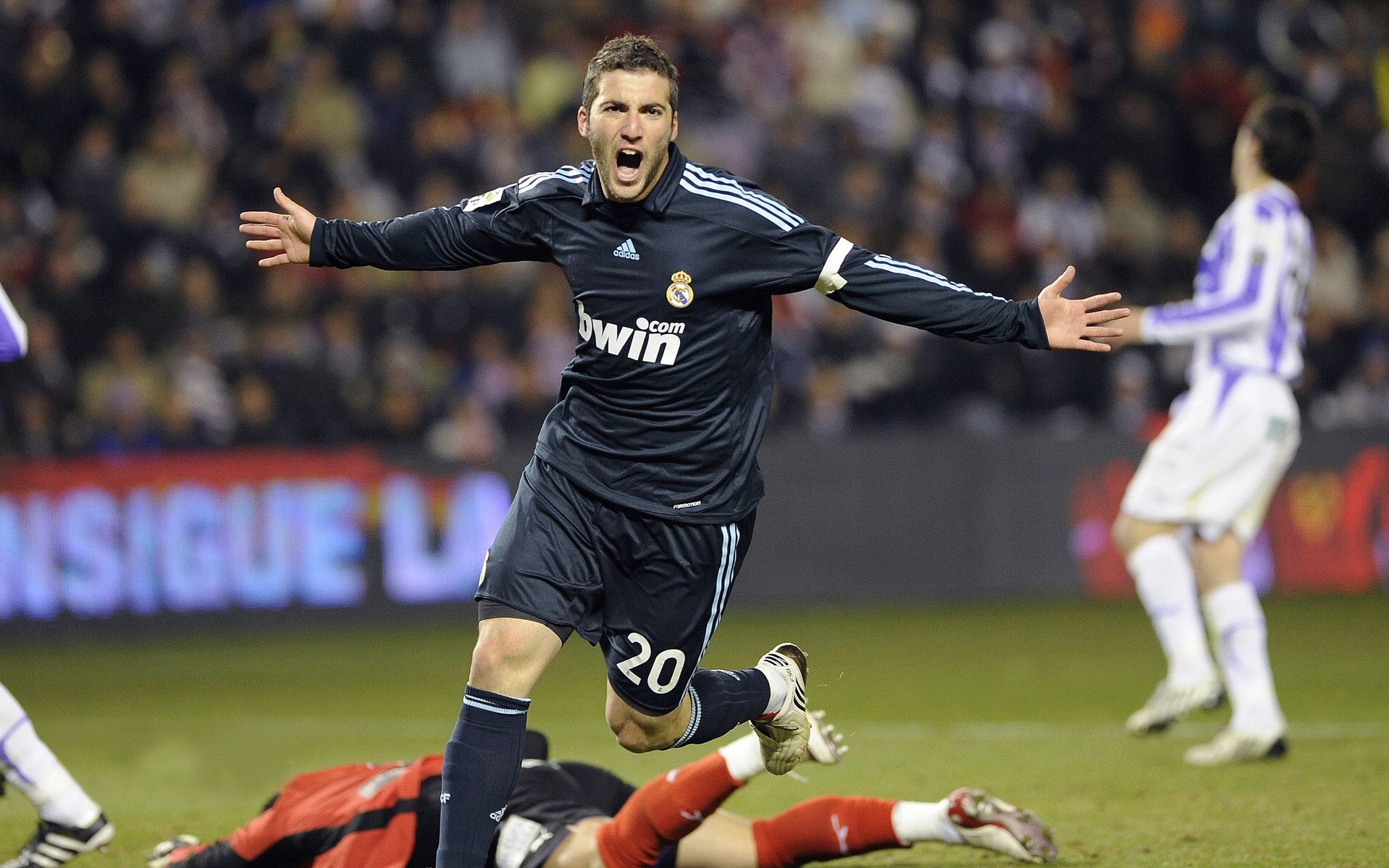 华体会体育官方-《PUBGMobile“星际荣耀”全国大赛火热开启！荣耀之战，等你来战》